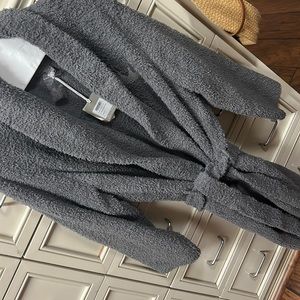 Barefoot dreams robe